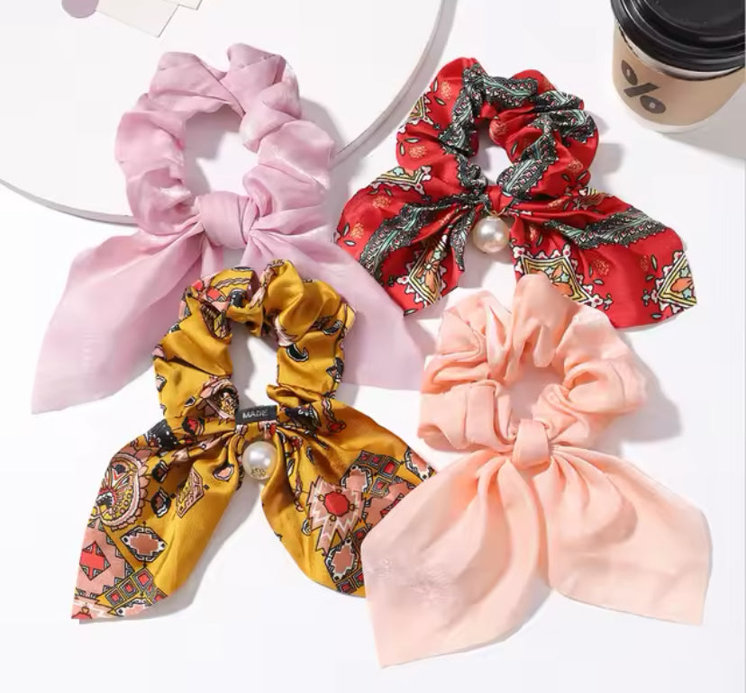 4 x Bow Scrunchies