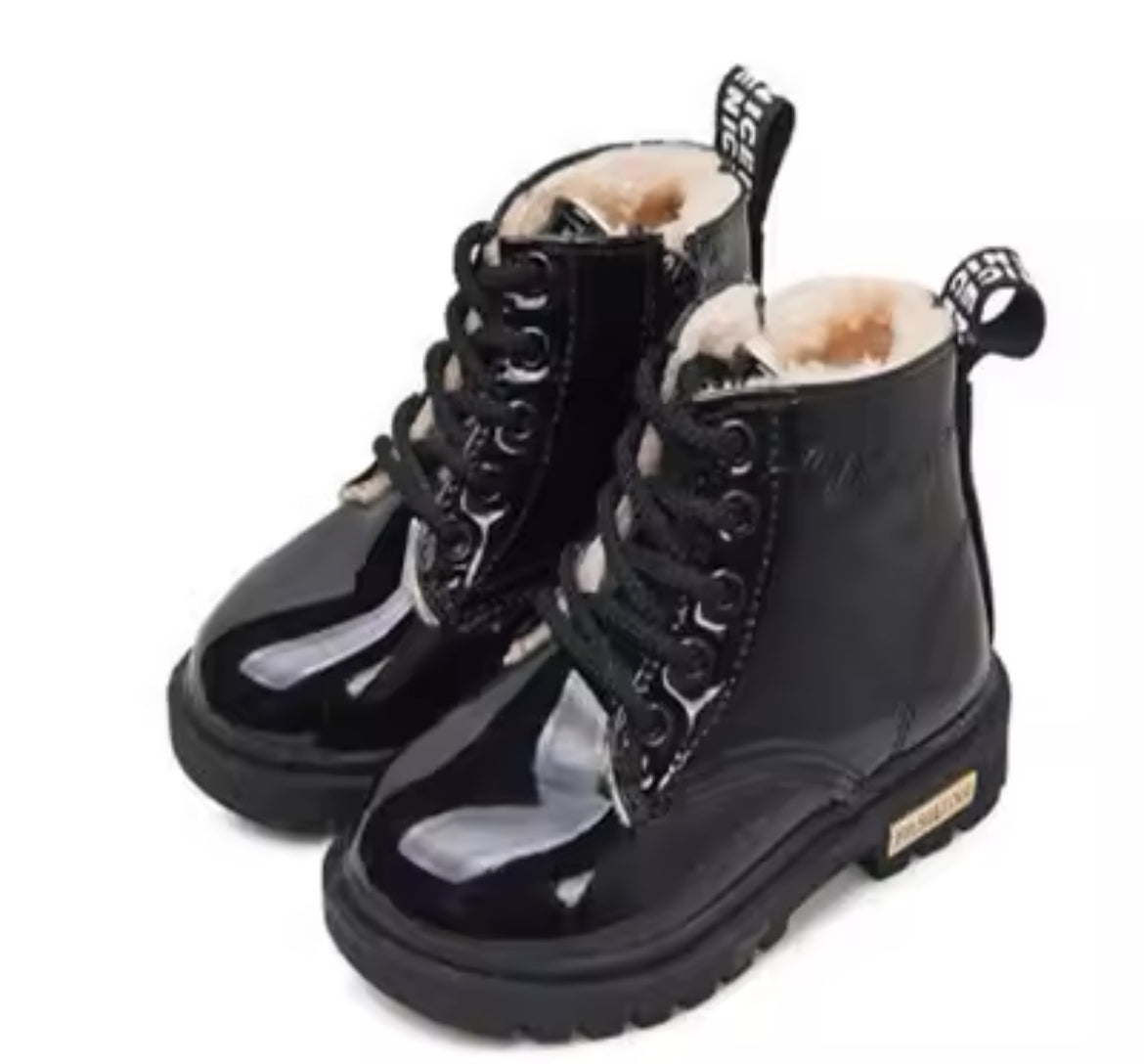 Kids fluffy lined boots