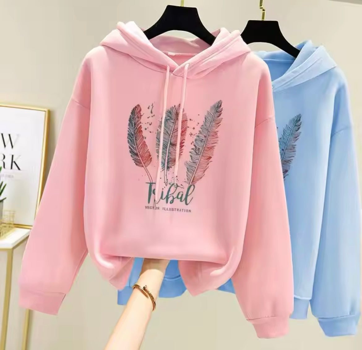 Feather printed hoodie