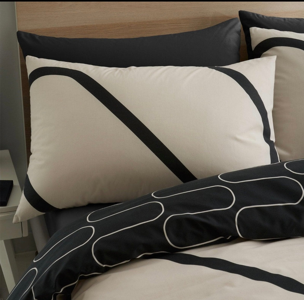 Linear Curve Duvet Cover Set